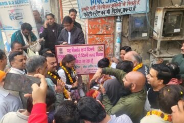 वार्ड-14 धीरपुर में विकास की नई इबारत: जोगी वाली गली की नवनिर्मित सड़क का भव्य उद्घाटन